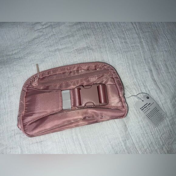 COPY - Pink Lululemon 2L everywhere belt bag - Picture 3 of 5